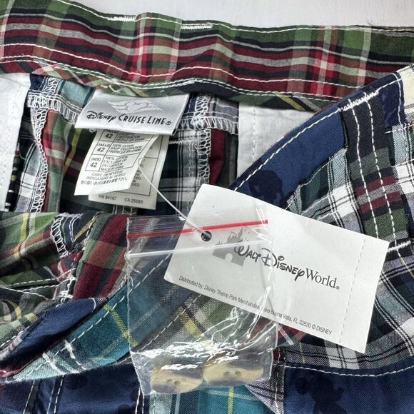 NWT Walt Disney World Cruise Line Patchwork Shorts Men’s 42 Mickey Embroidered - Picture 2 of 15
